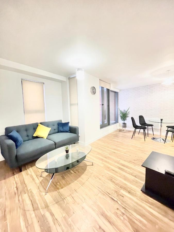 Lovely 2 - Bedroom Condo In Manchester City Centre מראה חיצוני תמונה